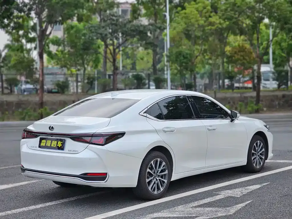 Lexus ES 2025 из CN, фото 6