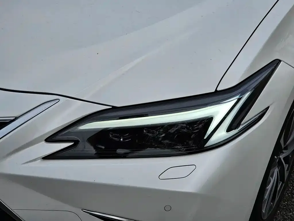 Lexus ES 2025 из CN, фото 5