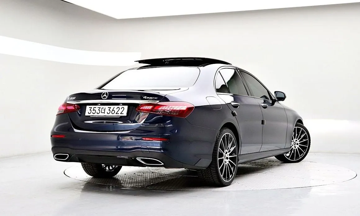 Mercedes-Benz E-Class — фото 6