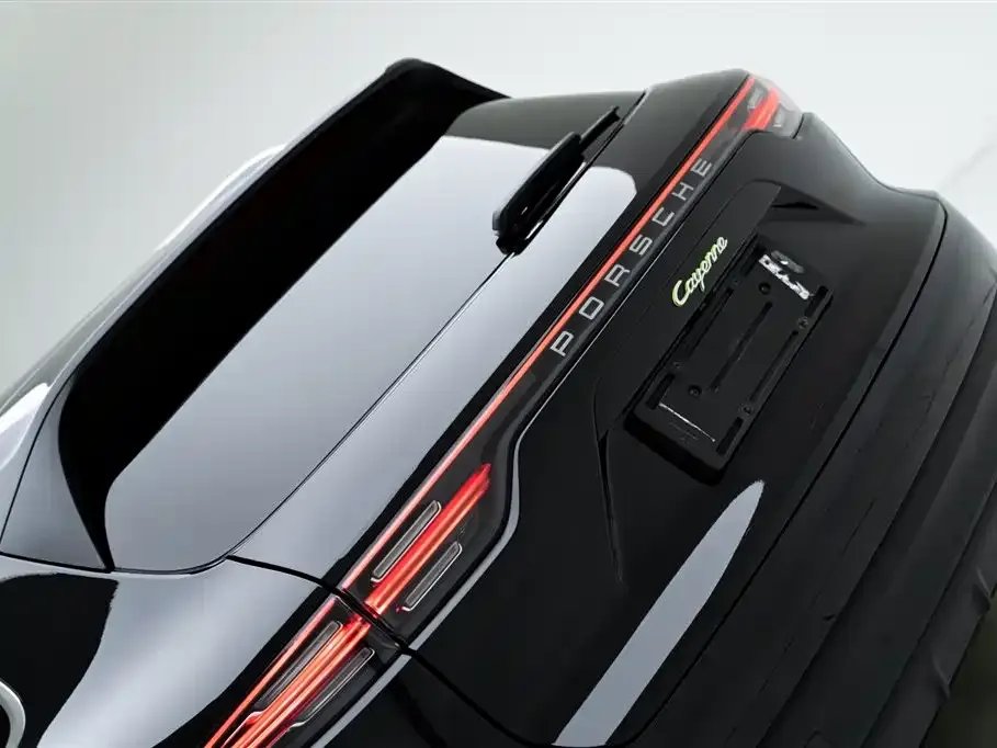 Porsche Cayenne Hybrid 2021 из CN, фото 7