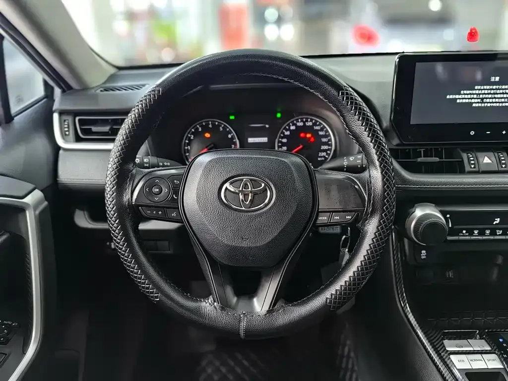 Toyota Wildlander — фото 10
