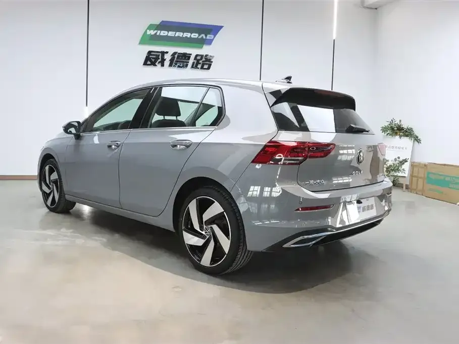 Volkswagen Golf 2023 из CN, фото 9