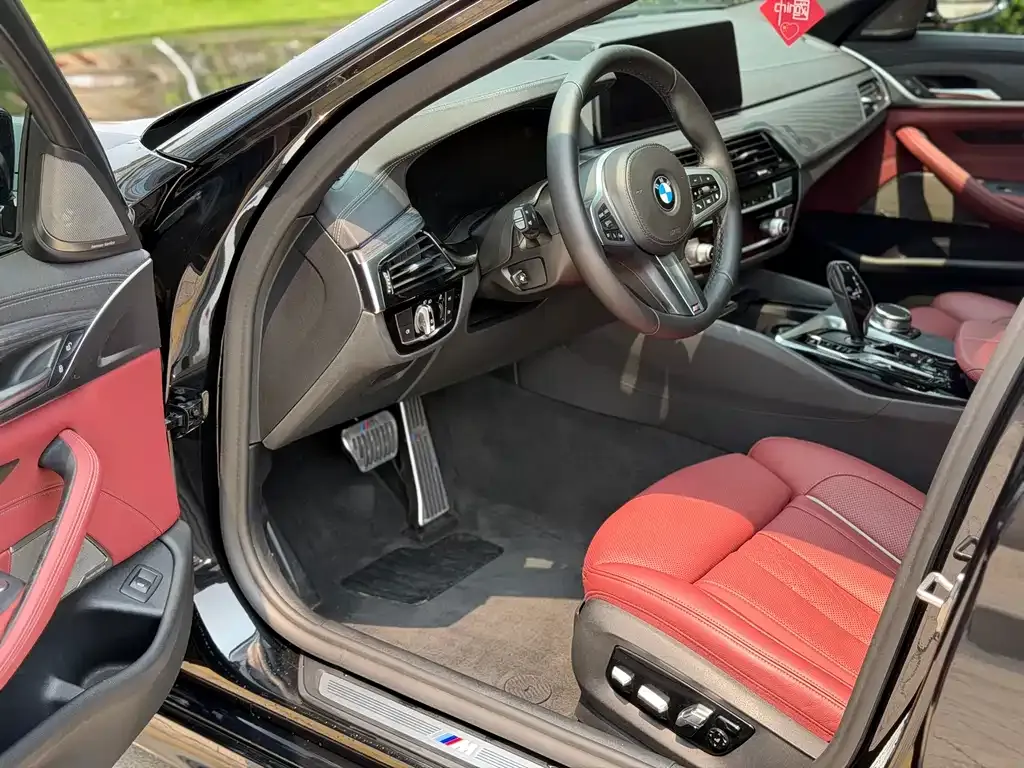 BMW 5 Series 2021 из CN, фото 3