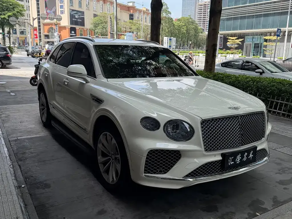 Bentley Bentayga — фото 8