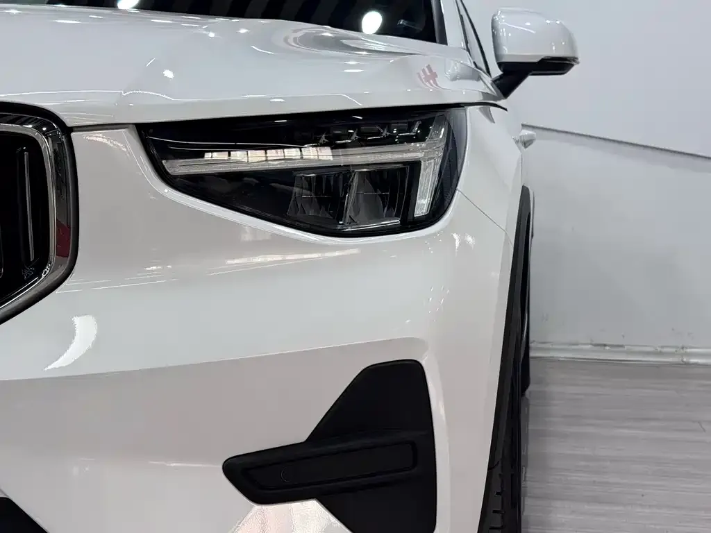 Volvo XC40 2023 из CN, фото 2