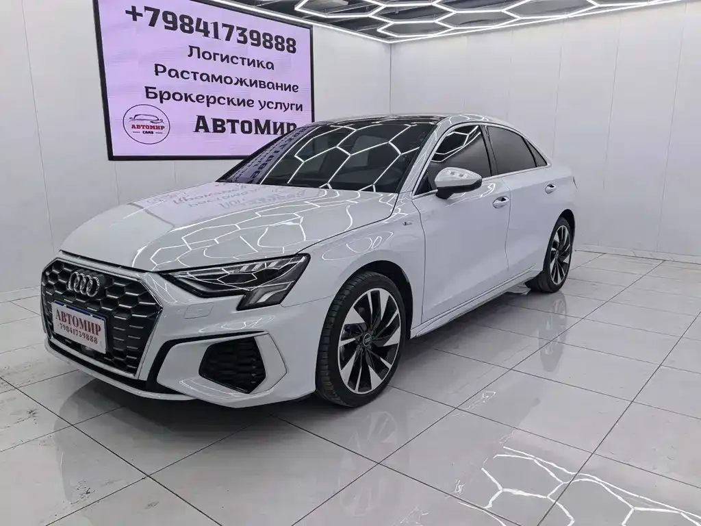 Audi A3 2023 из CN, фото 1