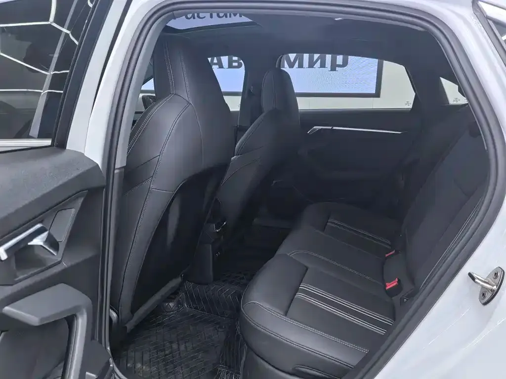 Audi A3 2023 из CN, фото 8