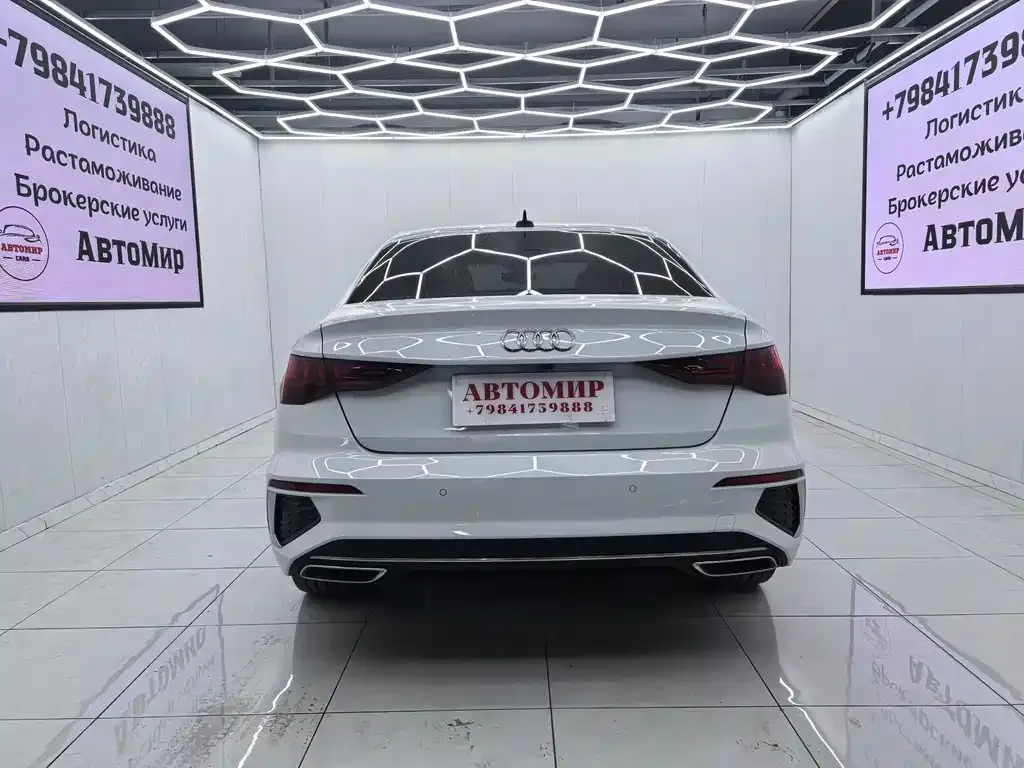 Audi A3 2023 из CN, фото 4
