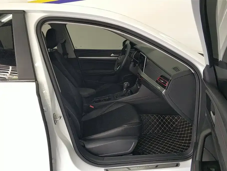 Volkswagen Lavida 2023 из CN, фото 2