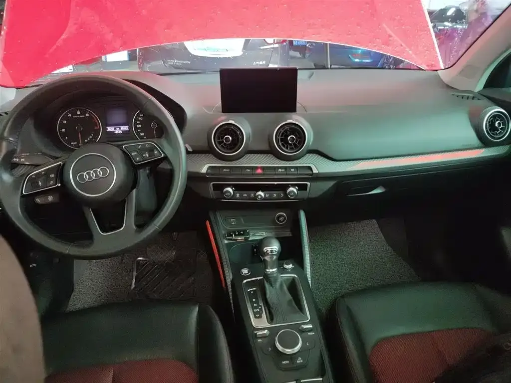 Audi Q2L 2021 из CN, фото 2