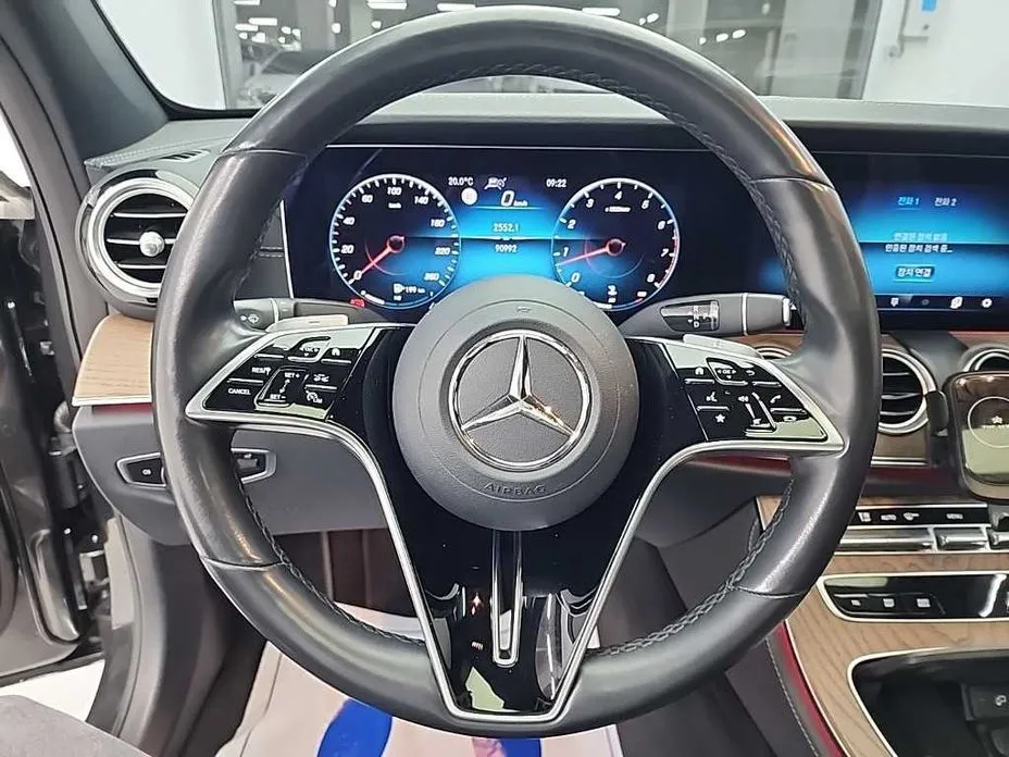 Mercedes-Benz E-Class 2021 из KR, фото 5