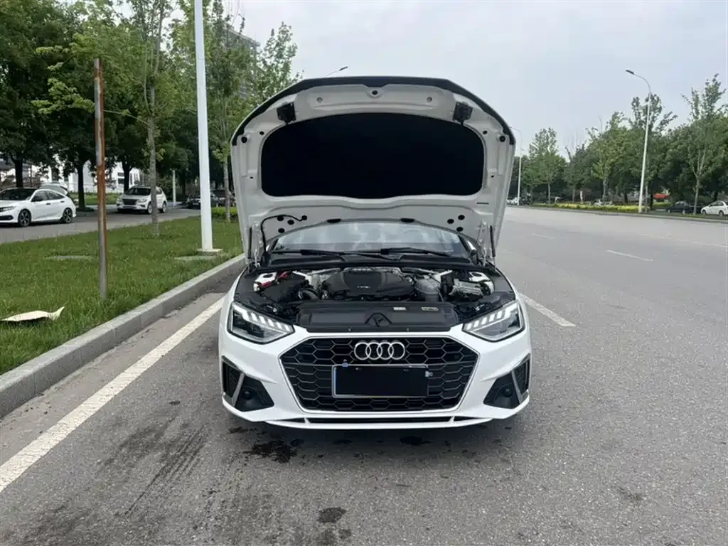 Audi A4L 2023 из CN, фото 7