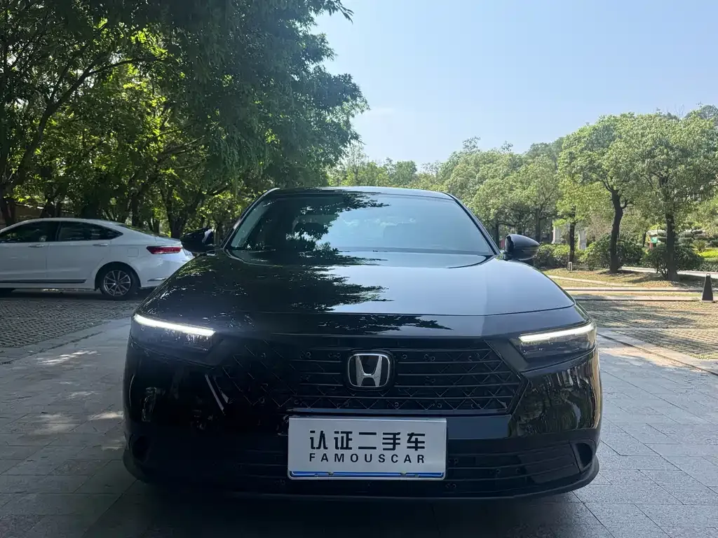 Honda Accord — фото 10