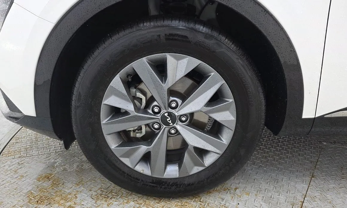 Kia Sportage — фото 9
