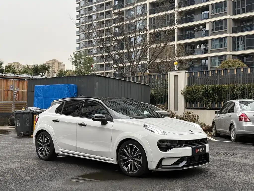 Lynk & Co 02 Hatchback 2023 из CN, фото 9