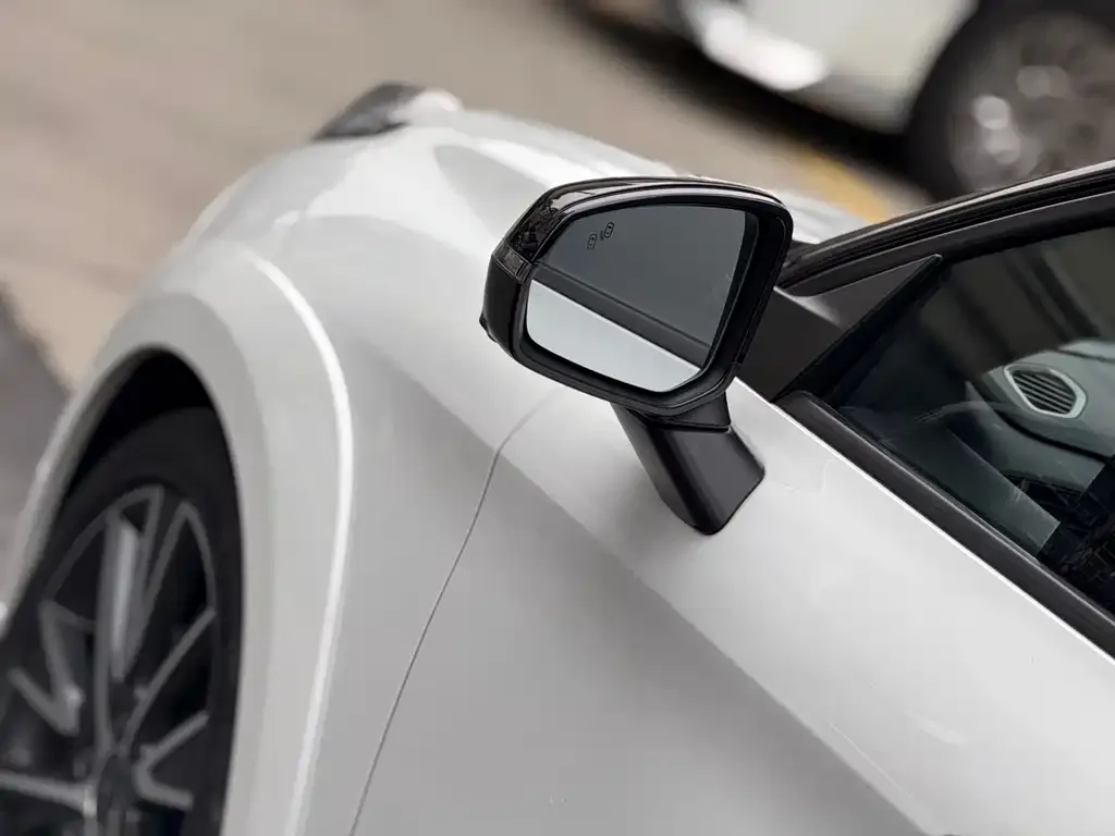 Lynk & Co 02 Hatchback 2023 из CN, фото 4