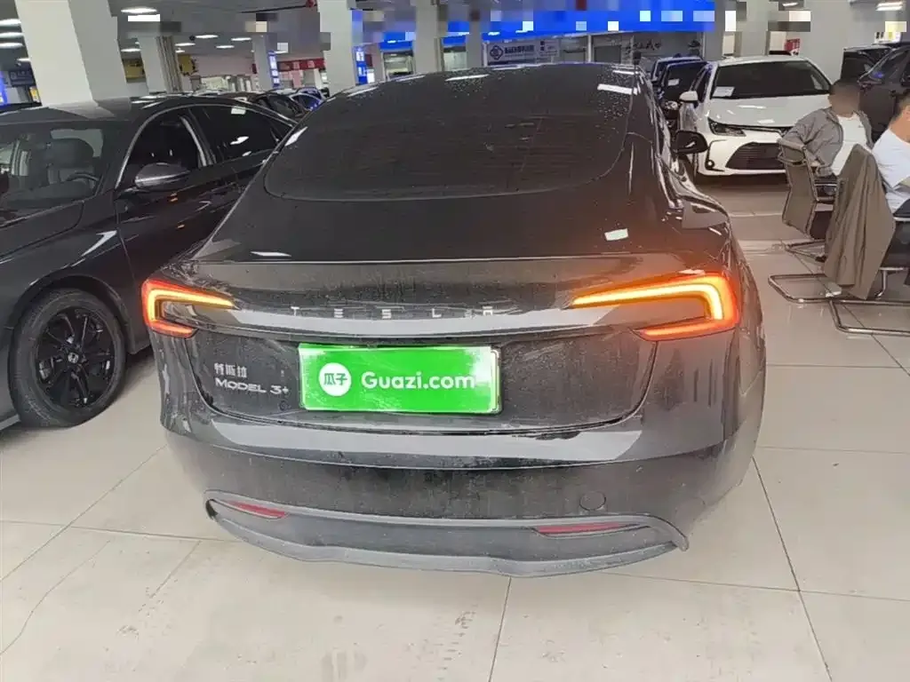 Tesla Model 3 — фото 10