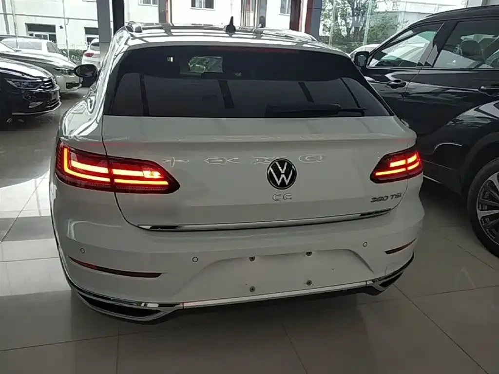 Volkswagen CC — фото 10