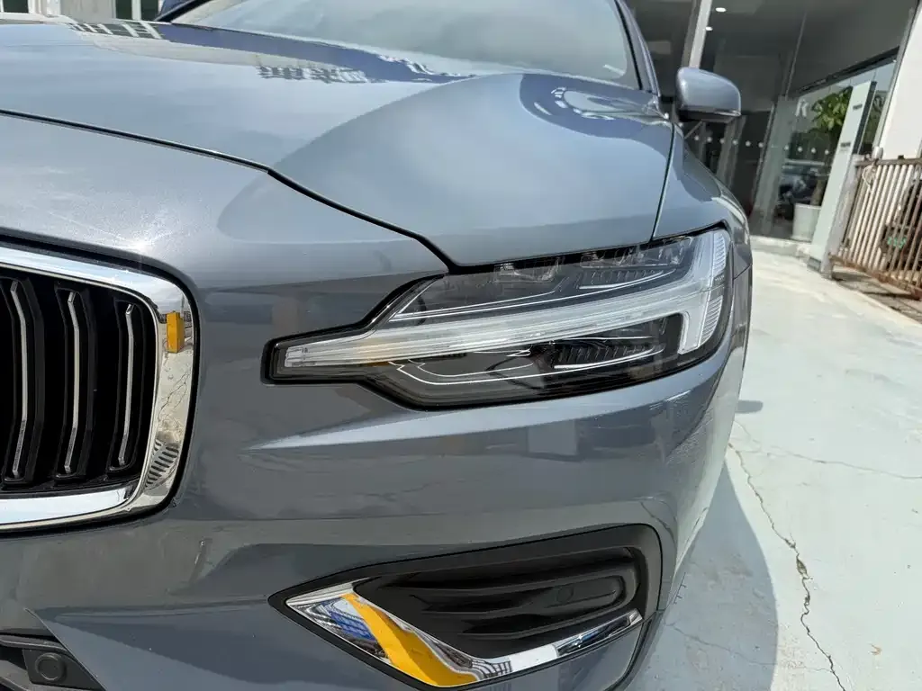 Volvo S60 2023 из CN, фото 10