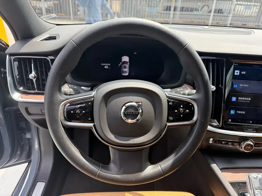 Volvo S60 2023 из CN, фото 8