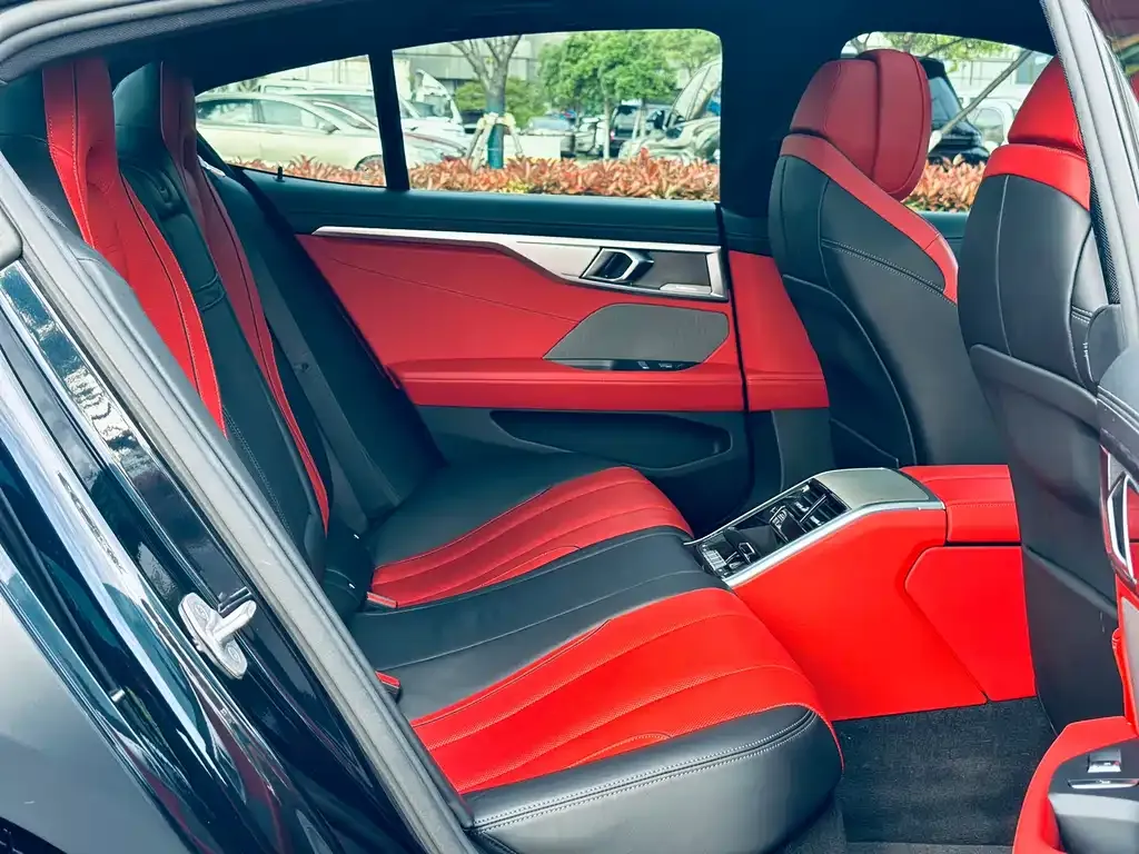 BMW 8 Series 2021 из CN, фото 7