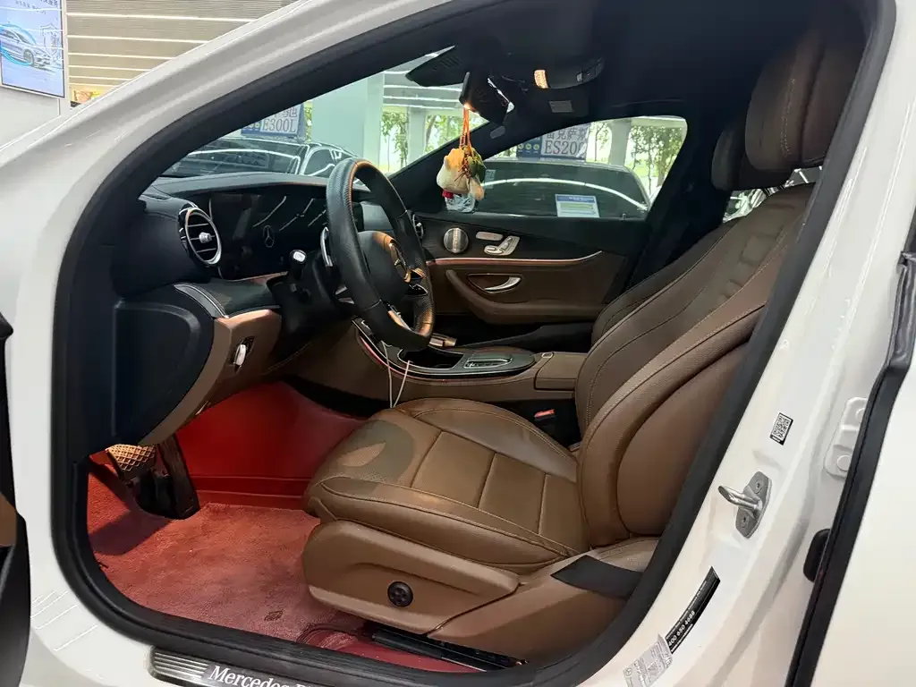 Mercedes-Benz E-Class 2023 из CN, фото 3
