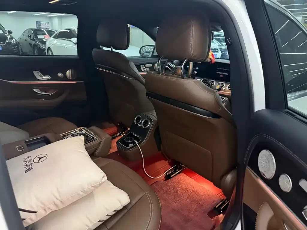 Mercedes-Benz E-Class 2023 из CN, фото 6