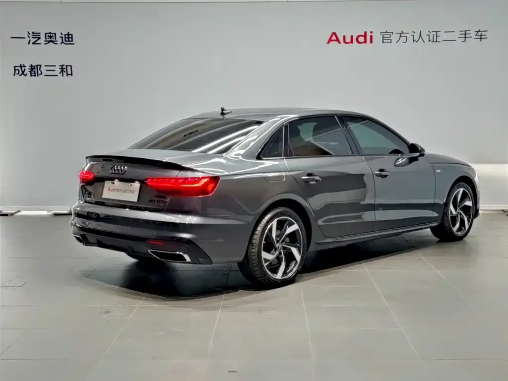 Audi A4L — фото 5