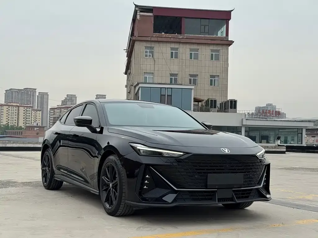 Changan UNI-V 2023 из CN, фото 4
