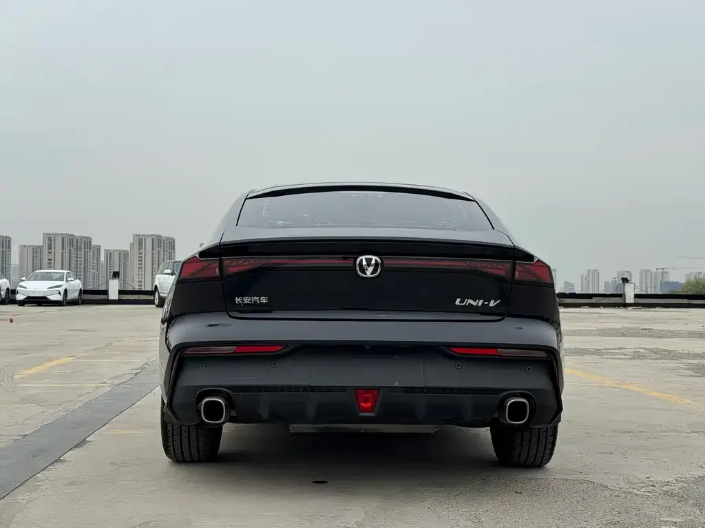 Changan UNI-V 2023 из CN, фото 2