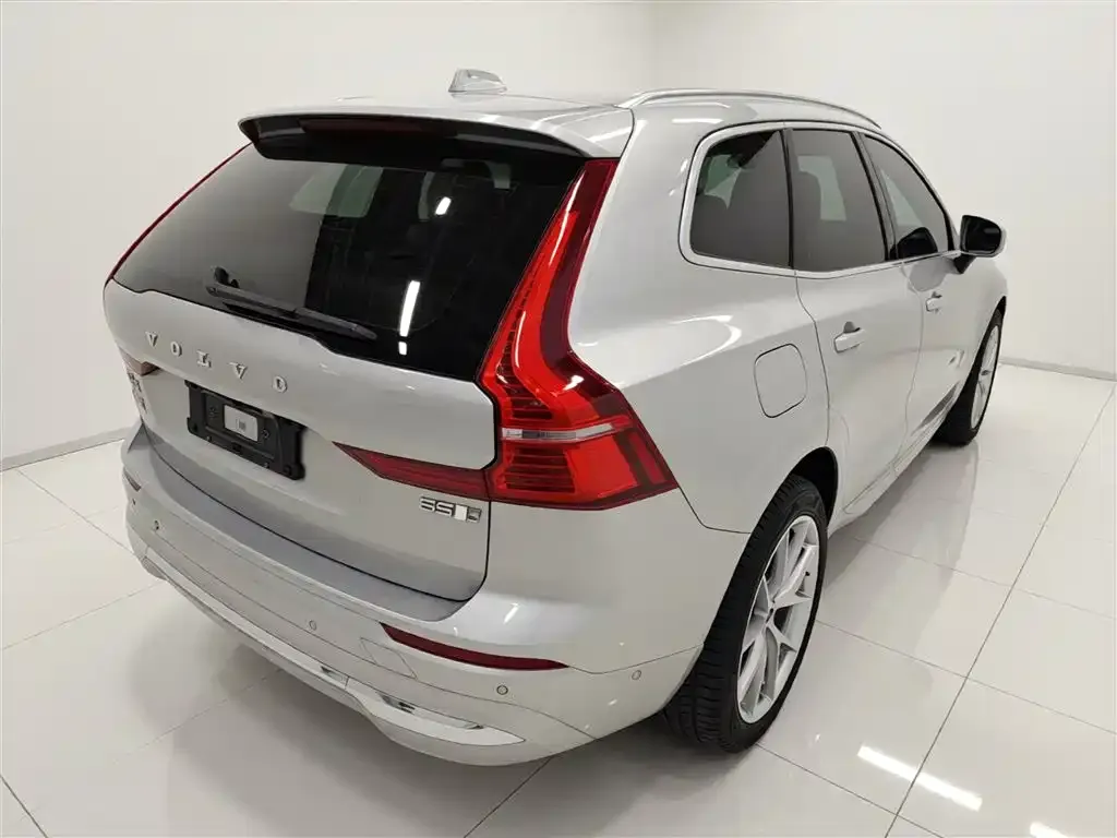 Volvo XC60 — фото 4