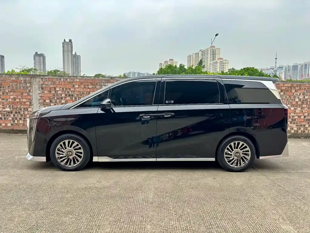 GAC Motor Trumpchi M8 — фото 8