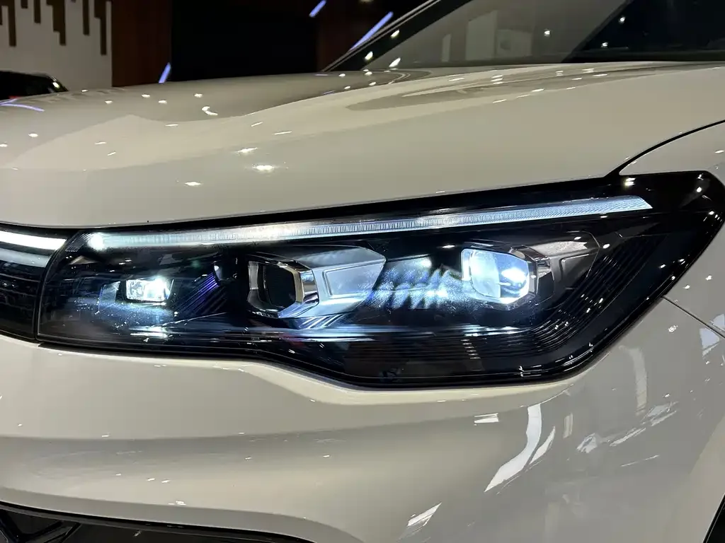 Volkswagen Tiguan L 2024 из CN, фото 4