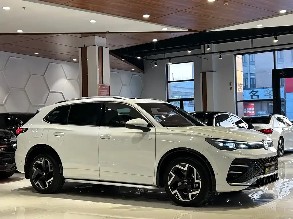 Volkswagen Tiguan L 2024 из CN, фото 6