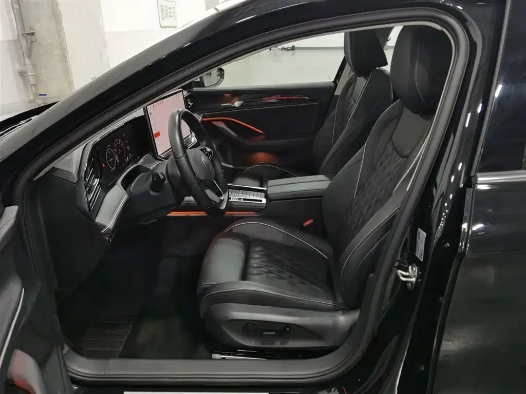 Volkswagen Magotan 2024 из CN, фото 7