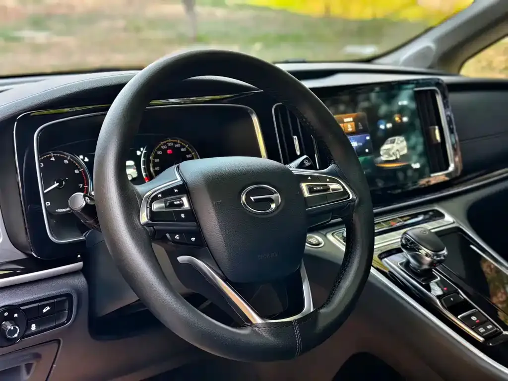 GAC Motor Trumpchi M8 — фото 10