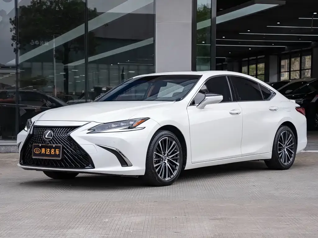 Lexus ES 2023 из CN, фото 1