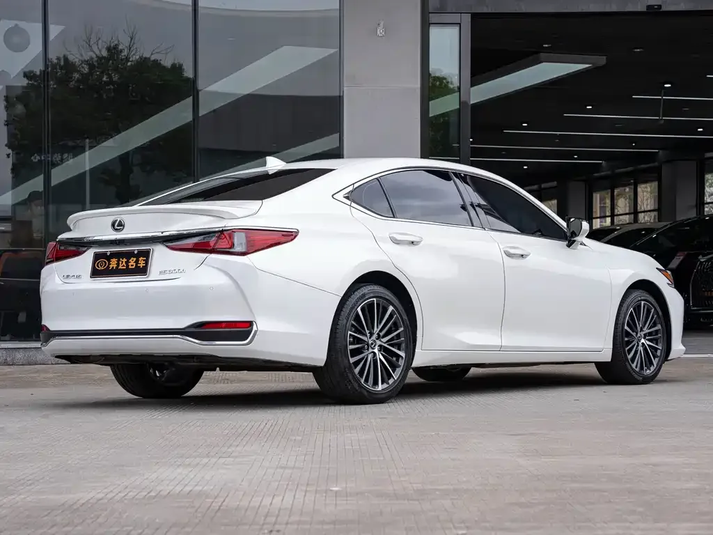 Lexus ES 2023 из CN, фото 8