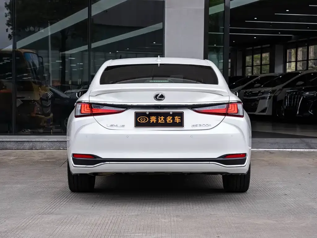 Lexus ES 2023 из CN, фото 7