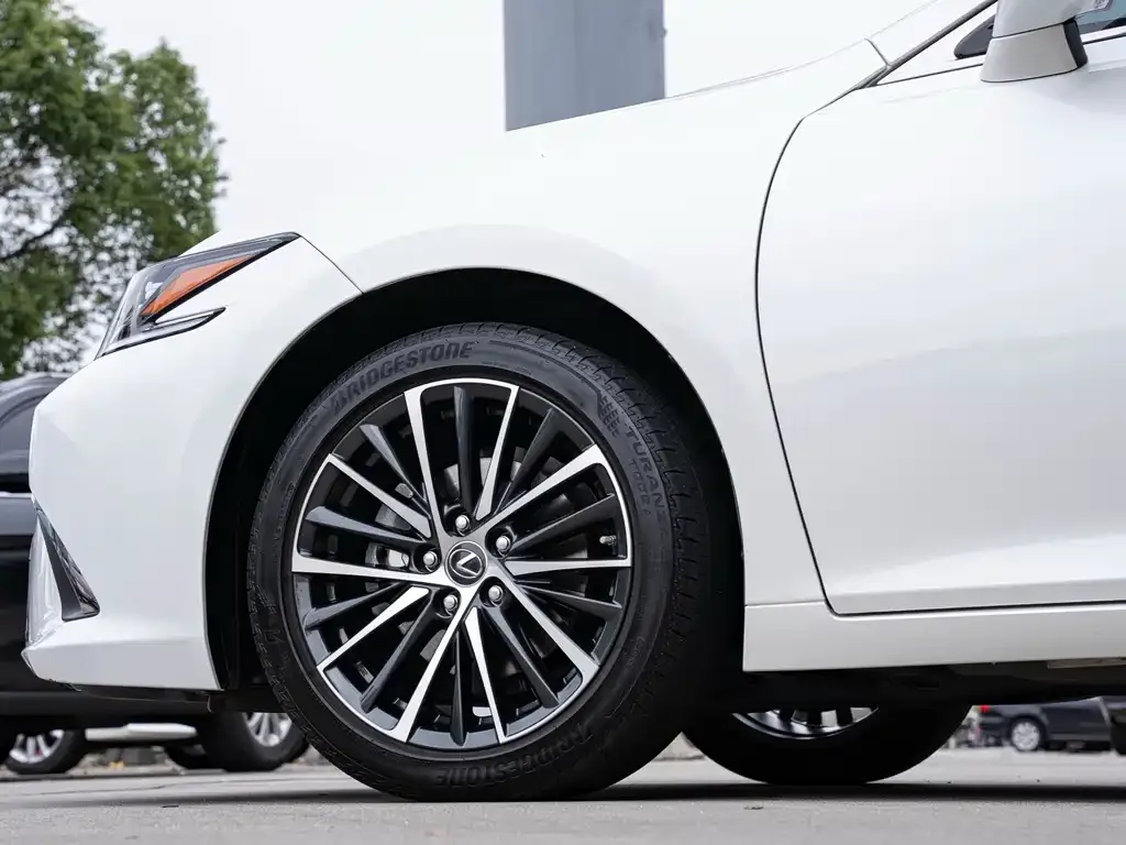 Lexus ES 2023 из CN, фото 6