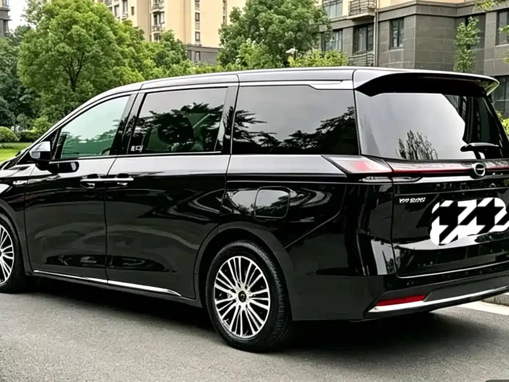 GAC Motor 传祺E8 PHEV — фото 4