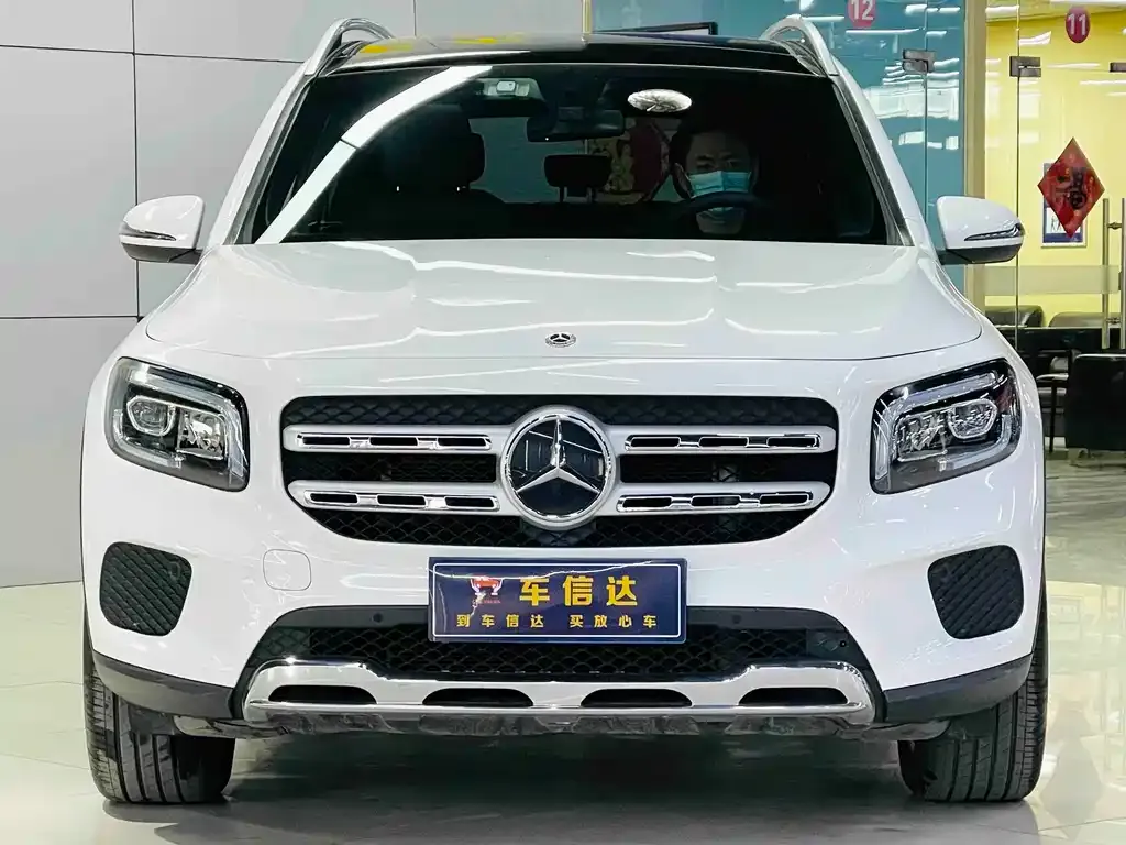 Mercedes-Benz GLB — фото 3