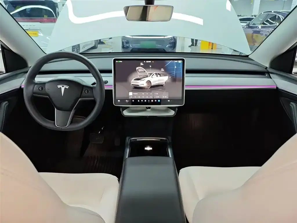 Tesla Model Y — фото 5