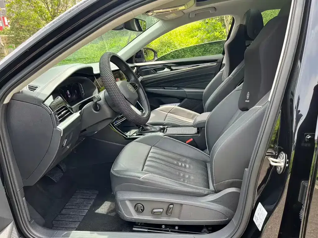 Volkswagen Passat — фото 8