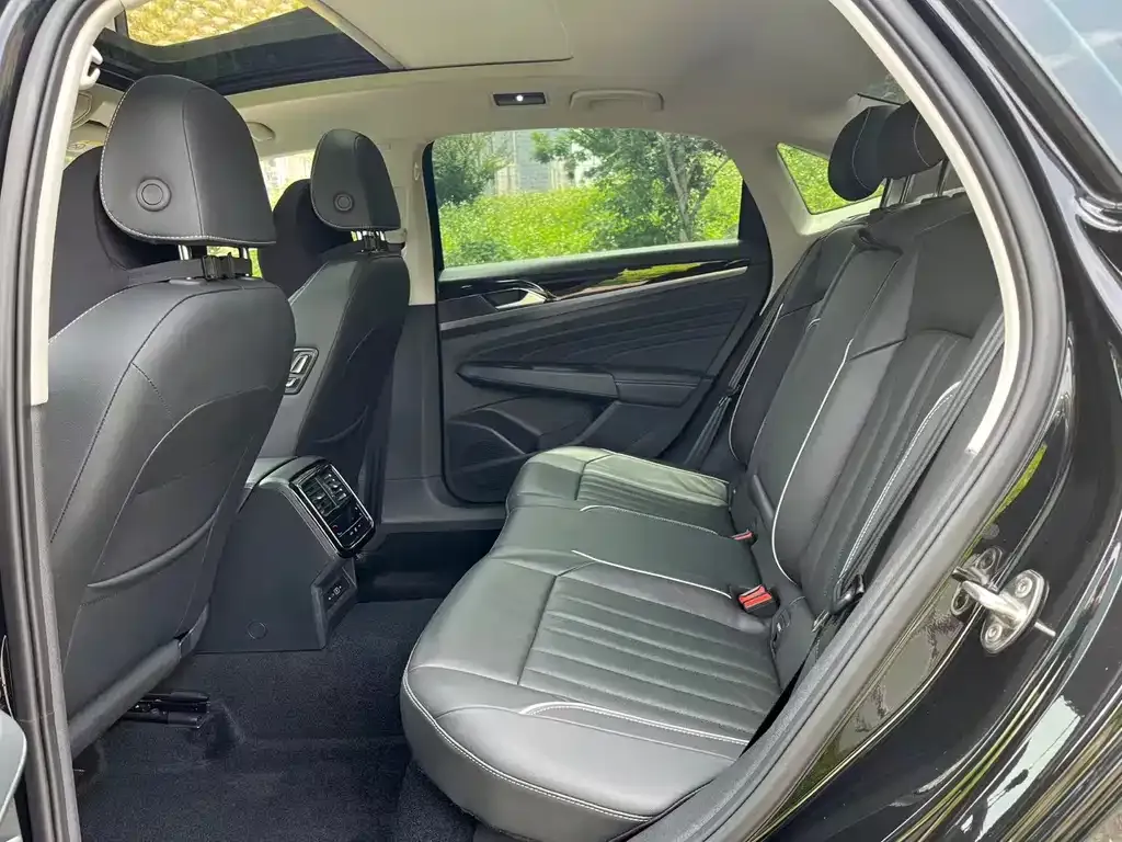Volkswagen Passat — фото 4