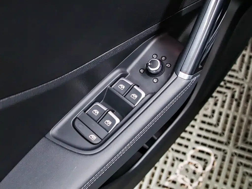 Audi Q2L 2022 из CN, фото 2
