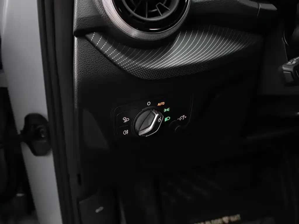 Audi Q2L 2022 из CN, фото 10