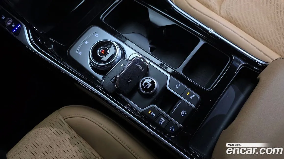 Kia Sorento — фото 8