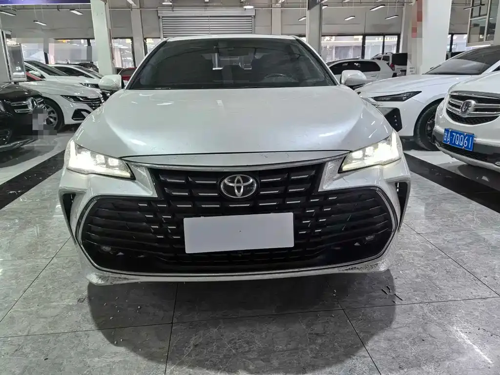 Toyota Avalon 2023 из CN, фото 3