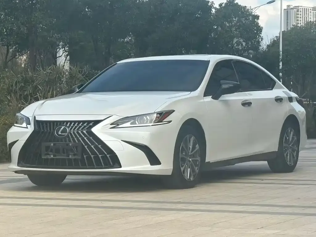 Lexus ES — фото 5